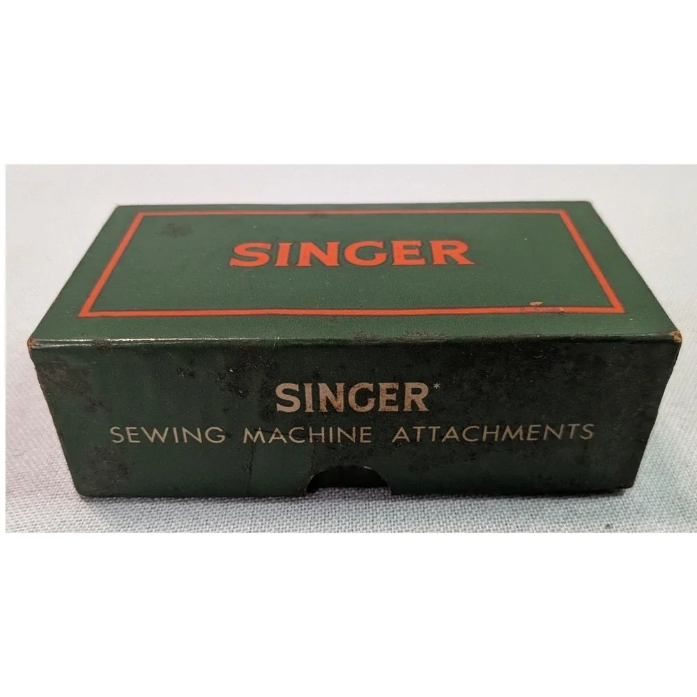 Singer Sewing Machine Attachments 160809 Vintage Green Box  Metal Feet Needles